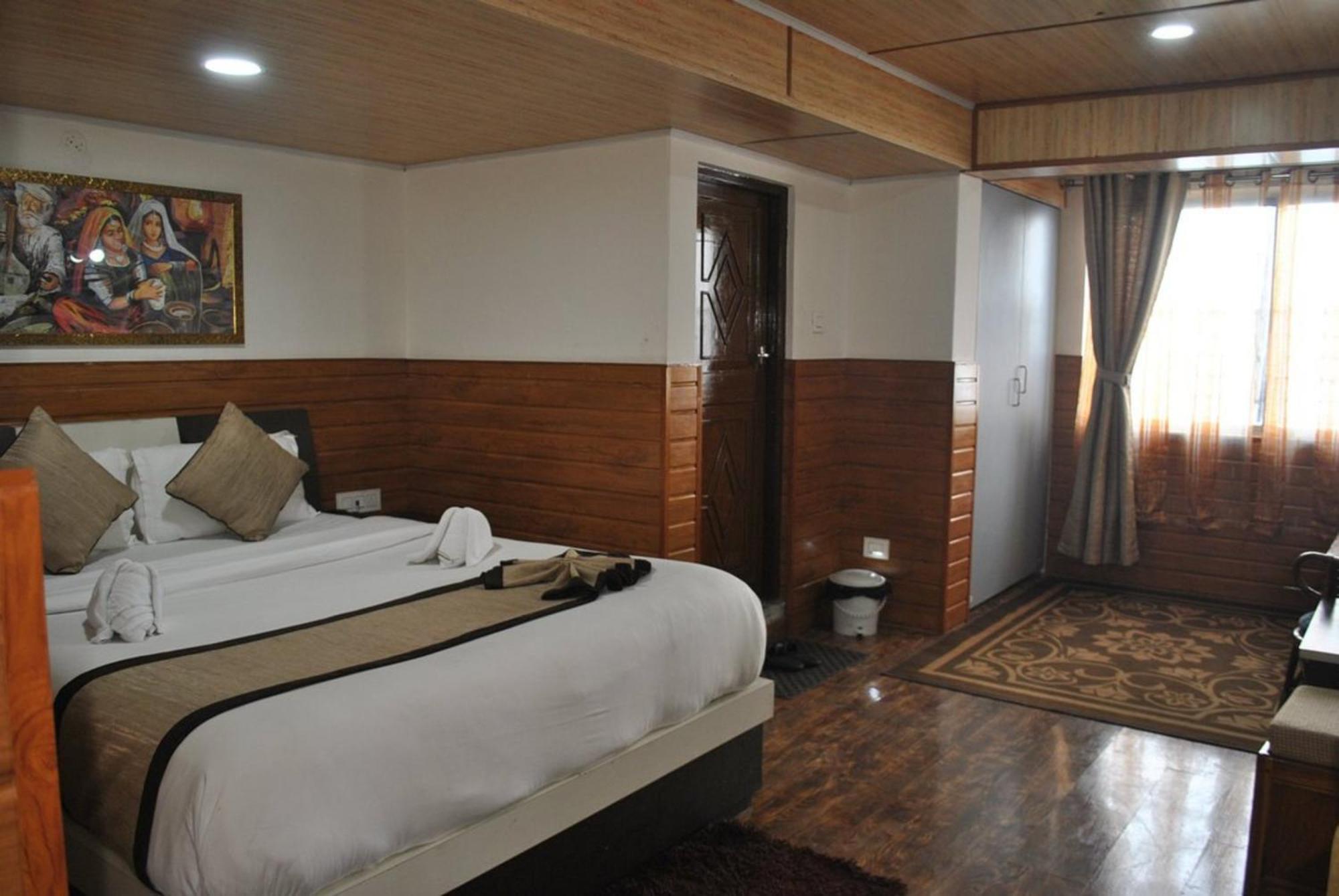 Hotel Kasturi Palace Darjeeling - Excellent Service Recommended Kültér fotó